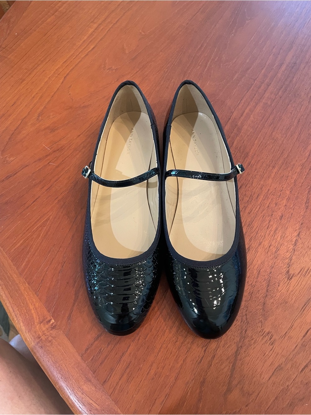 Ann Taylor Black Patent Mary Jane Flats